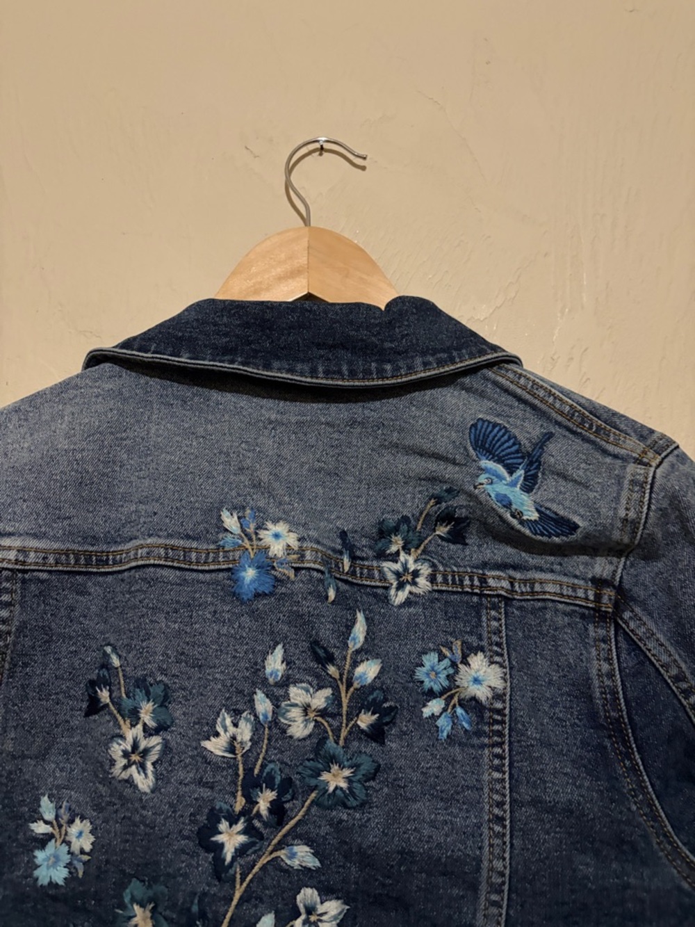 DRIFTWOOD Dark Blue Denim Jacket with Floral Embroidery. Like New! - Picture 7 of 9